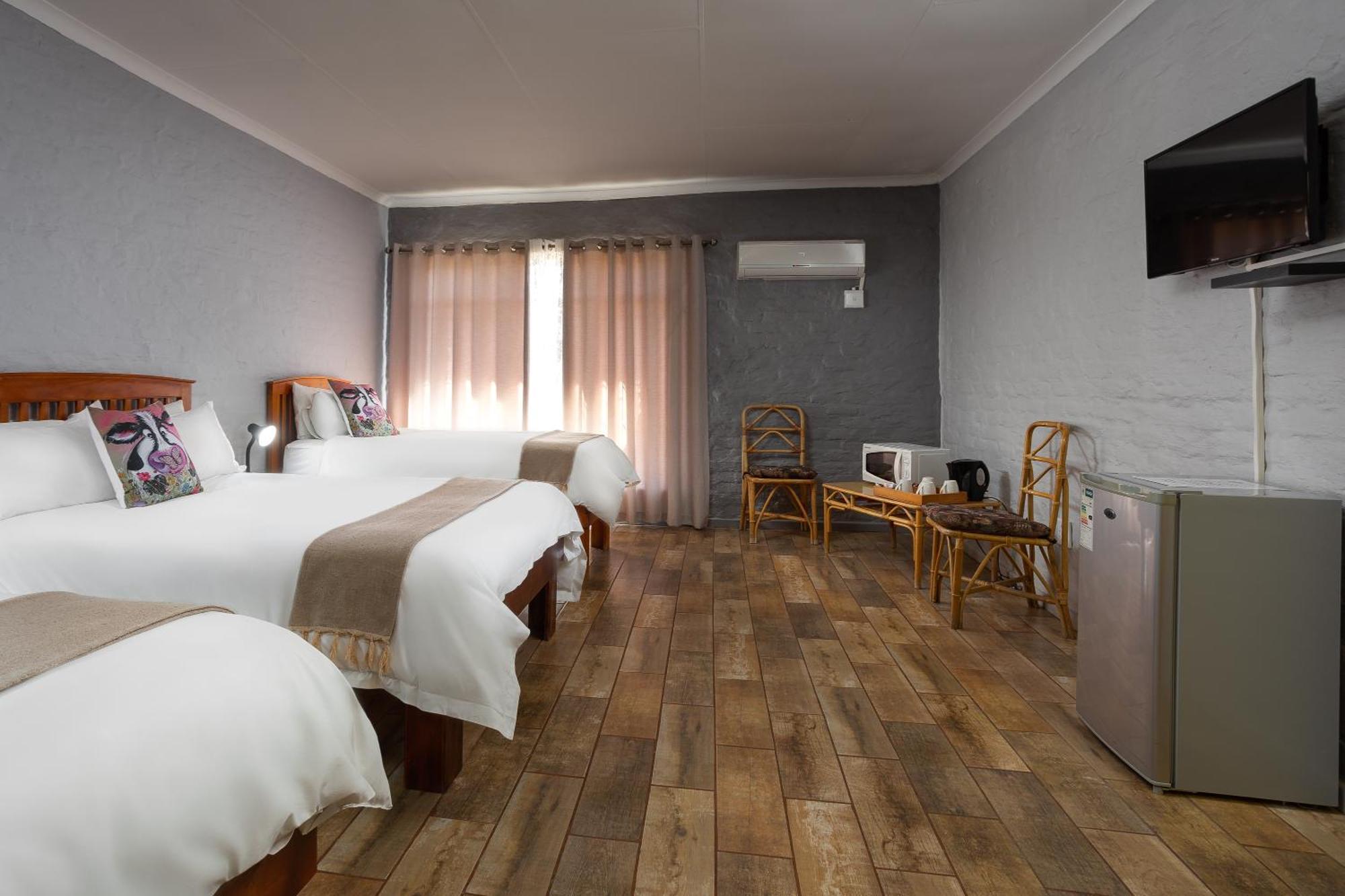 Merino Inn Hotel Colesberg Exteriör bild