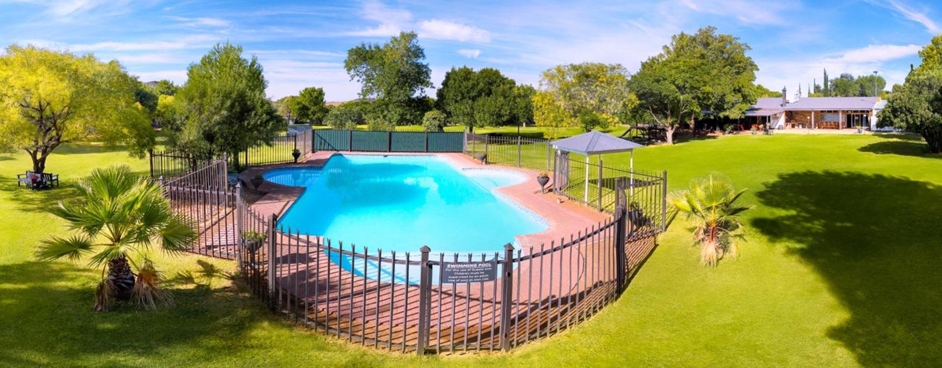Merino Inn Hotel Colesberg Exteriör bild