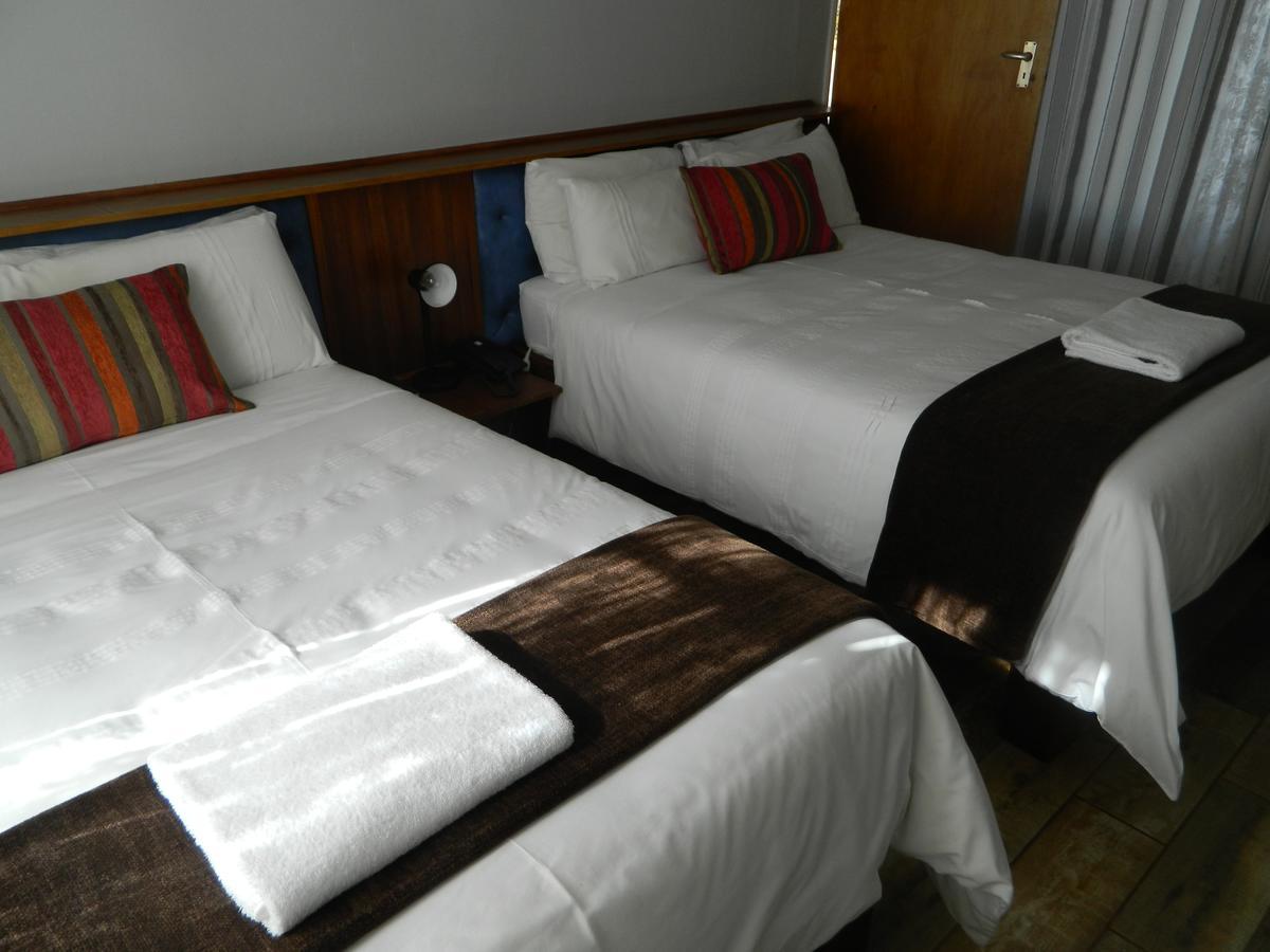 Merino Inn Hotel Colesberg Exteriör bild